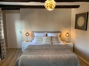 1 bedroom, iron/ironing board, WiFi