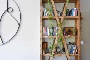 Interior - Modern Loft Retreat with Rooftop by Sea N Rent (Tel Aviv)