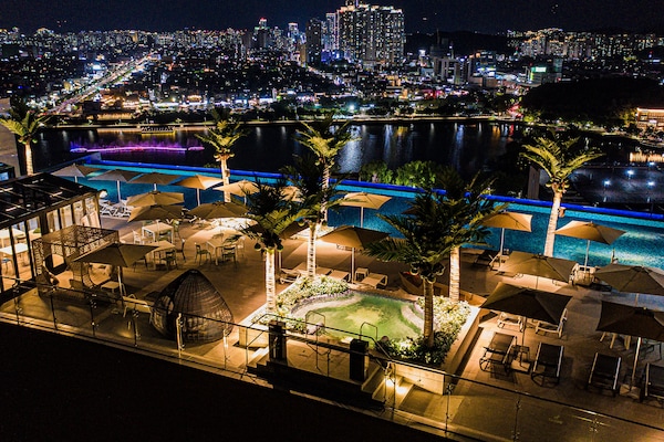 Outdoor pool, open 3:00 PM to 9:00 PM, pool cabanas (surcharge)