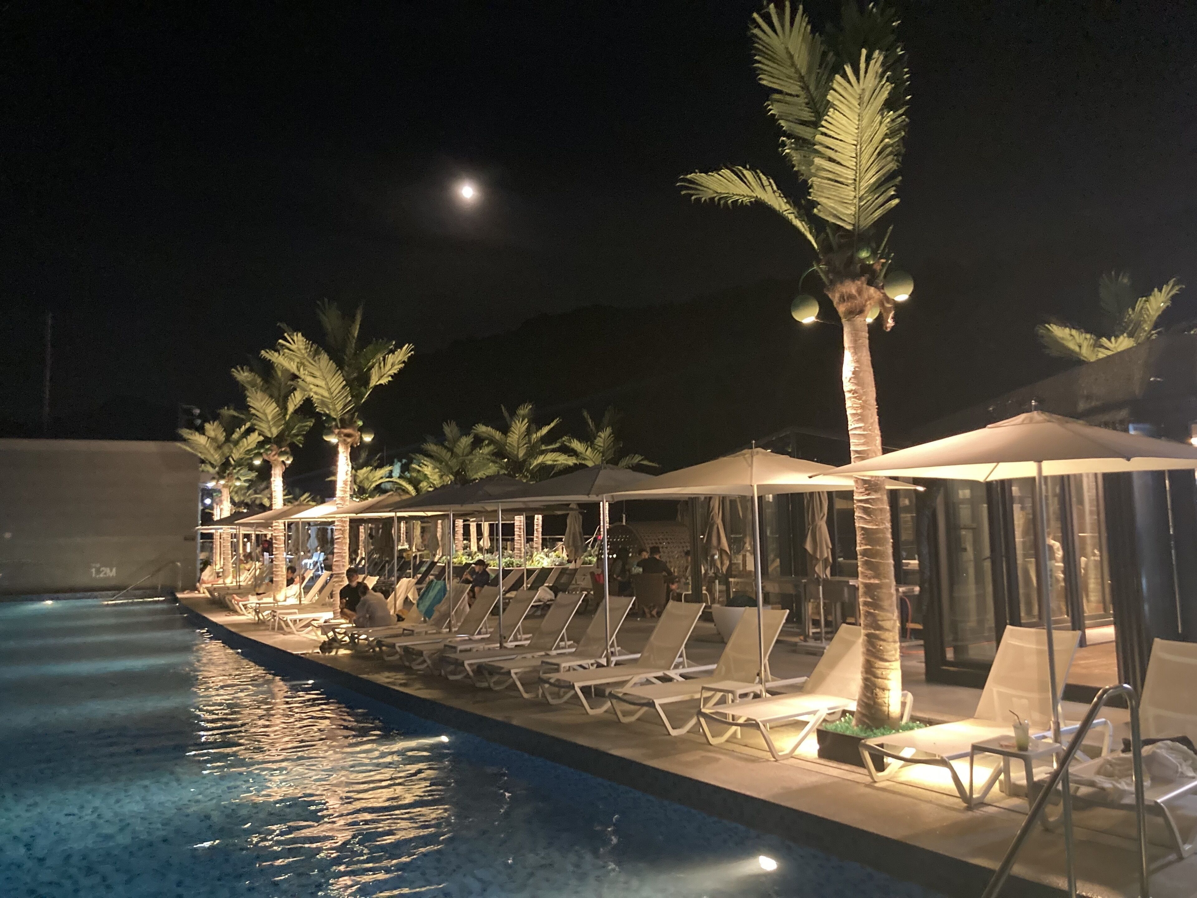 outdoor pool, open 3:00 pm to 9:00 pm, pool cabanas (surcharge)