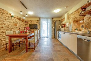 Romantic House, 2 Bedrooms, Hot Tub, Courtyard View | Private kitchen - Holiday Home Stone Wall (Razanac)
