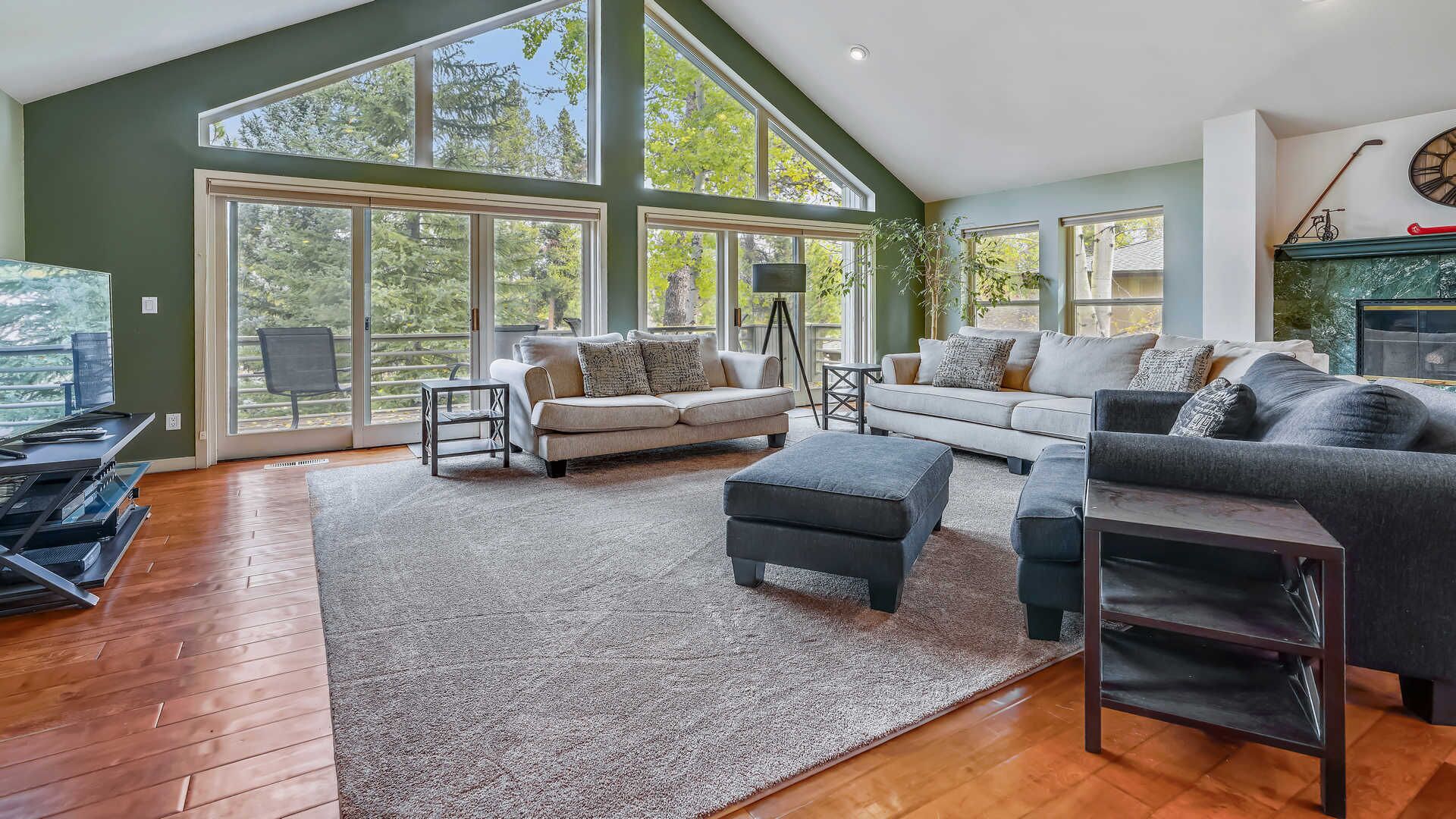 2 Hickory-Sunriver, Oregon: Hot Tub, BBQ, WiFi, SHARC Aquatics, Tubing Hill, Mt. Bachelor, Golf, Deschutes River, Tennis, Bike Paths