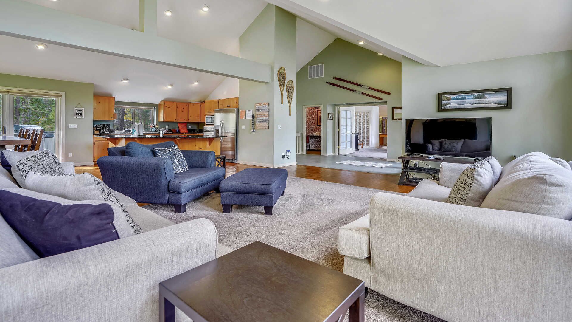 2 Hickory-Sunriver, Oregon: Hot Tub, BBQ, WiFi, SHARC Aquatics, Tubing Hill, Mt. Bachelor, Golf, Deschutes River, Tennis, Bike Paths