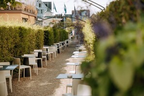 Area banquet outdoor