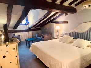 Free cribs/infant beds, free WiFi, bed sheets