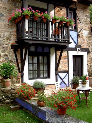 숙박 시설 정면