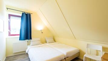 4 bedrooms, individually furnished, bed sheets
