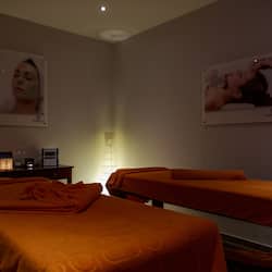 Couples treatment room(s), sauna, hot tub, body treatments, facials