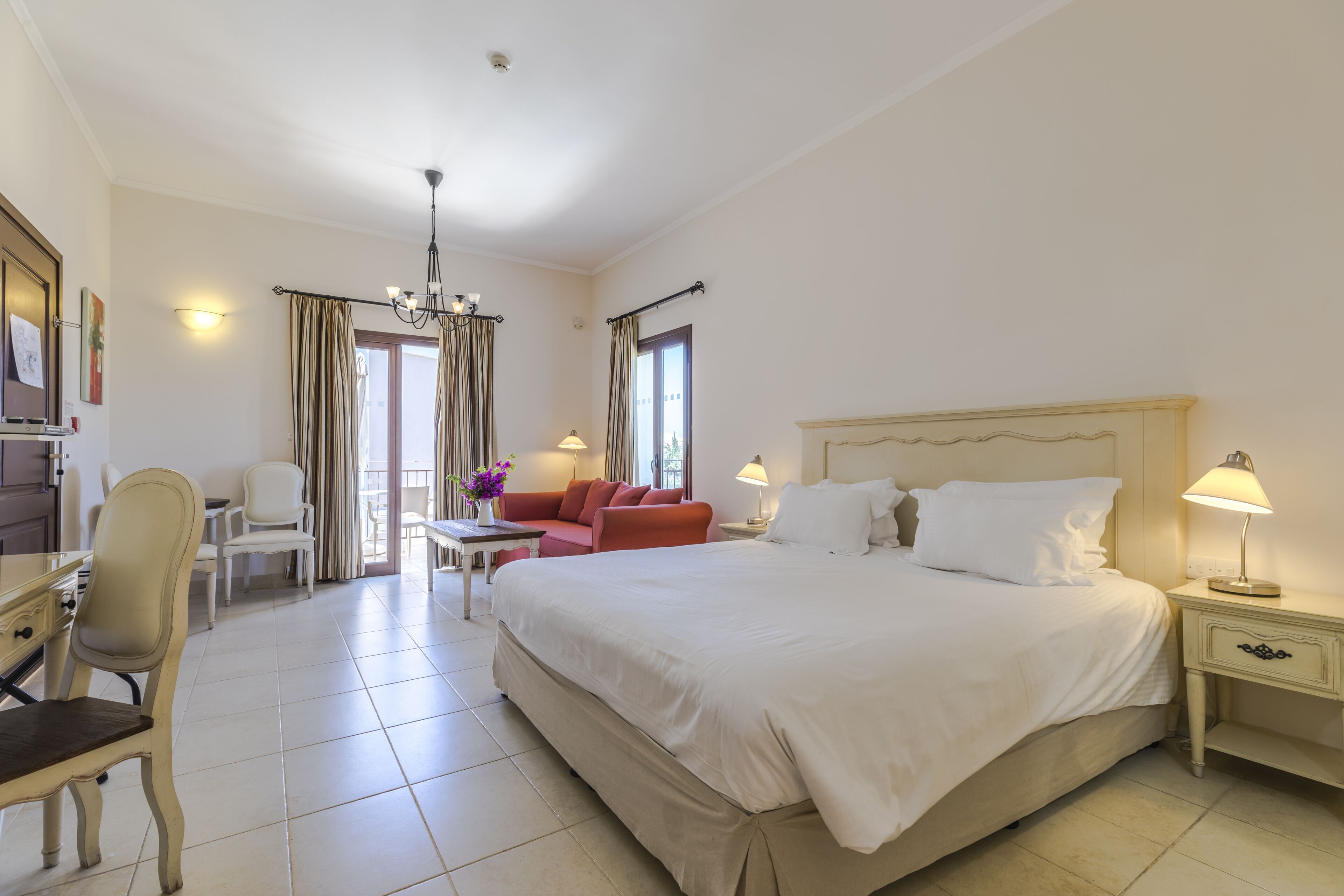 Free cots/infant beds, free WiFi, bed sheets