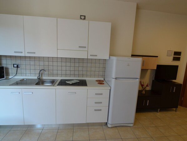 Apartment | Private kitchen - Residence with Wifi in the Heart of the Po Delta Park, Near the Sea (Comacchio)
