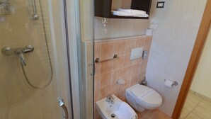 Unclassified image, 5 of 21, button - Residence with Wifi in the Heart of the Po Delta Park, Near the Sea (Comacchio)