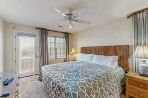6 bedrooms, iron/ironing board, free Internet, bed sheets - Split-level home with beach access, ocean views, & two full kitchens (North Myrtle Beach)