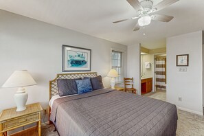 6 bedrooms, iron/ironing board, free Internet, bed sheets - Split-level home with beach access, ocean views, & two full kitchens (North Myrtle Beach)
