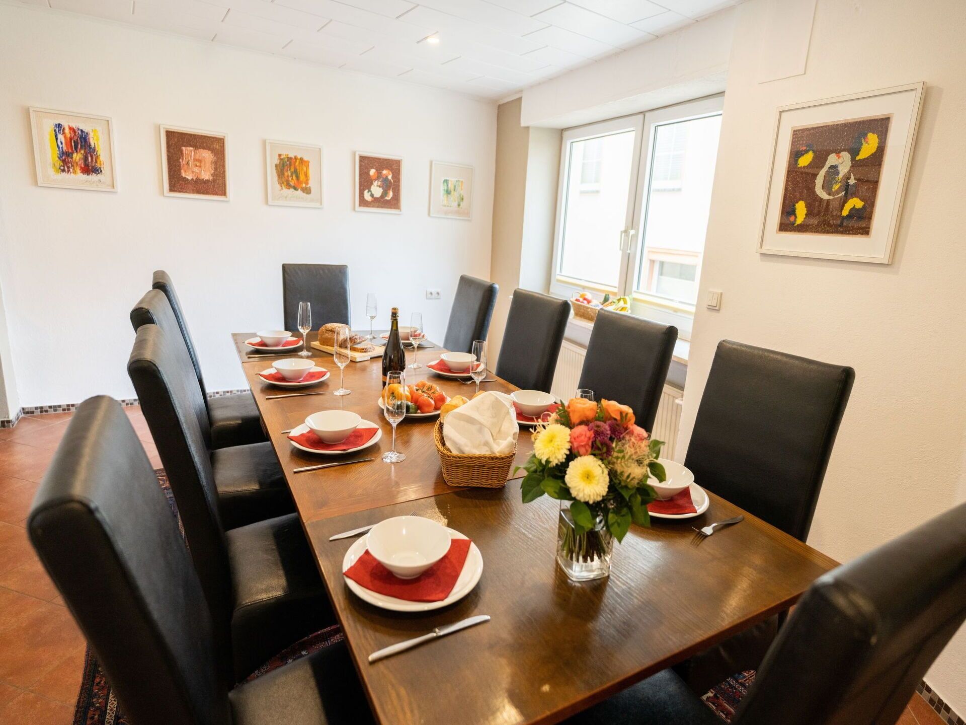 Stunning  villa for 10 people with WIFI, TV, terrace, pets allowed and parking