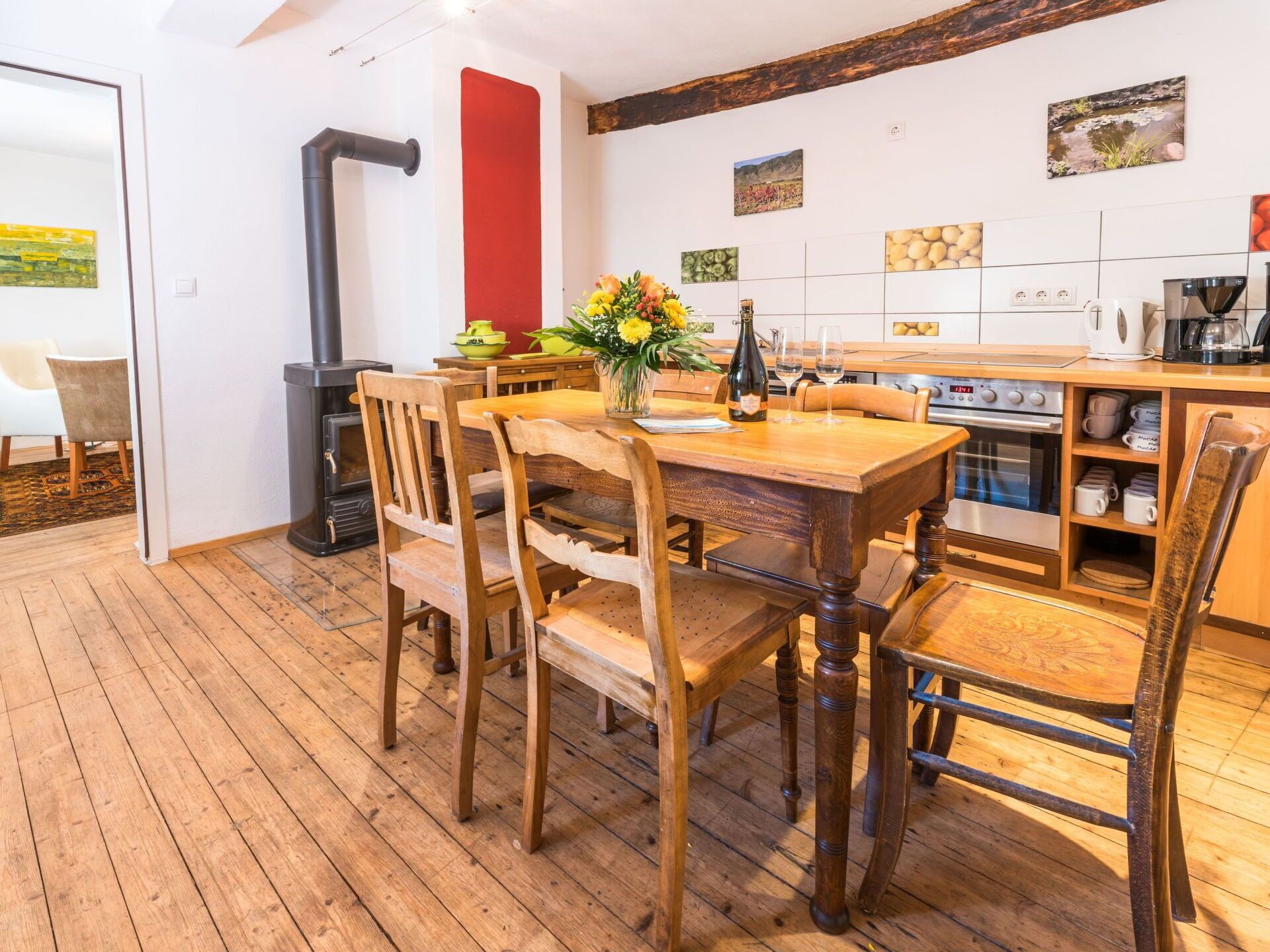 Stunning  villa for 8 people with WIFI, TV, terrace, pets allowed and parking
