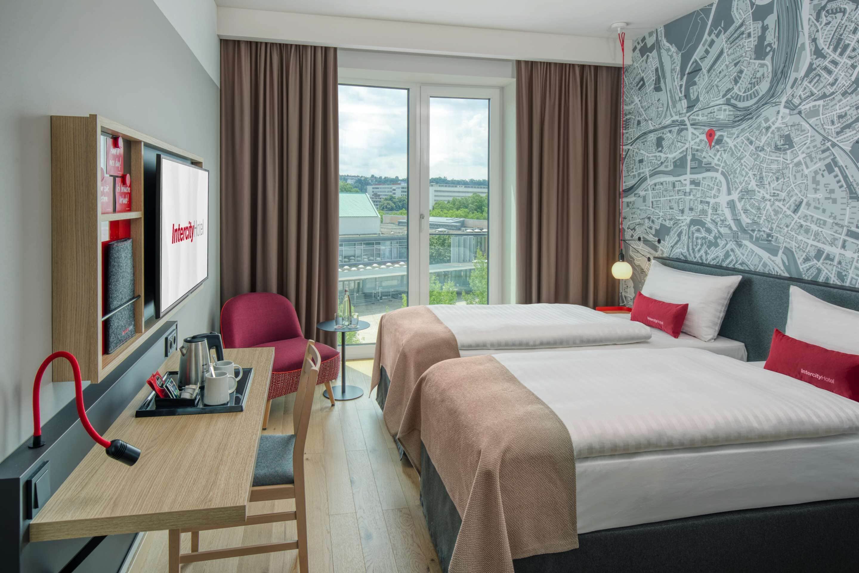 minibar, in-room safe, desk, laptop workspace