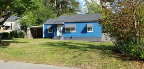 Exterior - Cozy Smart Home Awaiting Your Instructions (Macon)