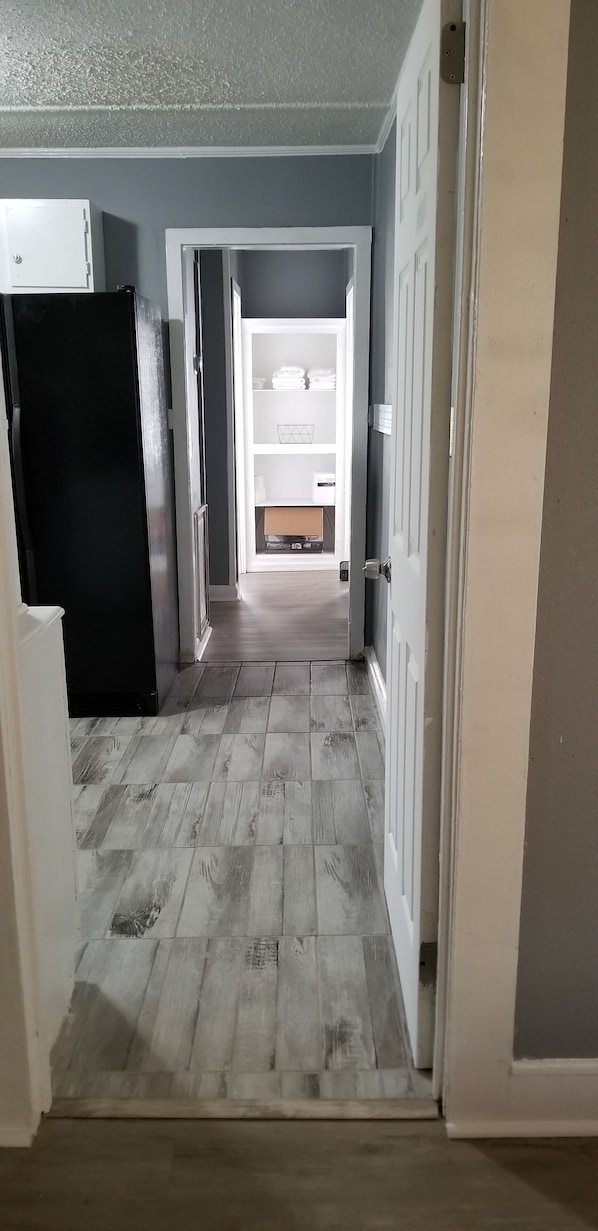 Interior - Cozy Smart Home Awaiting Your Instructions (Macon)