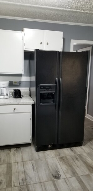 Interior - Cozy Smart Home Awaiting Your Instructions (Macon)