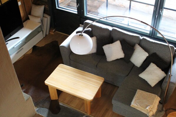 Cabin, 1 Bedroom | Living area