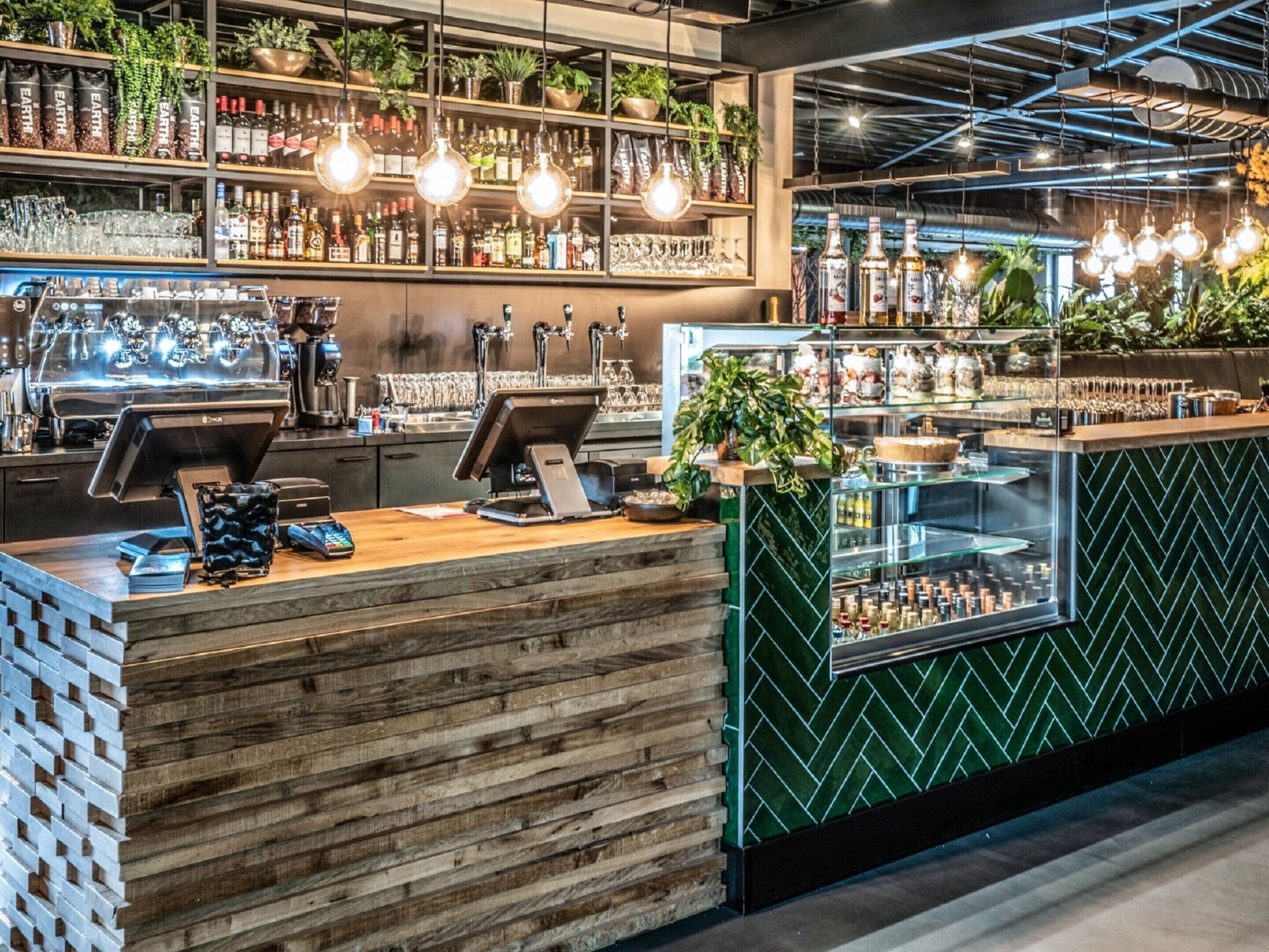 Bungalow | Dining