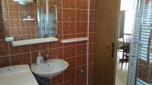 Bathroom - House for Families and Pets Welcome (Marcana)