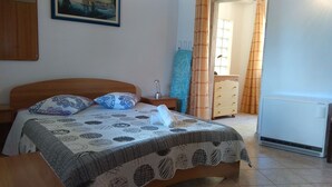 House, 2 Bedrooms, Terrace - House for Families and Pets Welcome (Marcana)