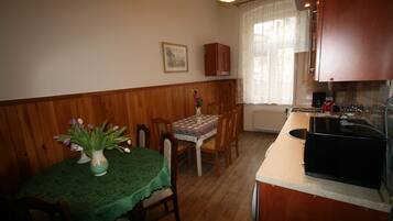 Apartment | Private kitchen | Fridge, microwave, oven, stovetop