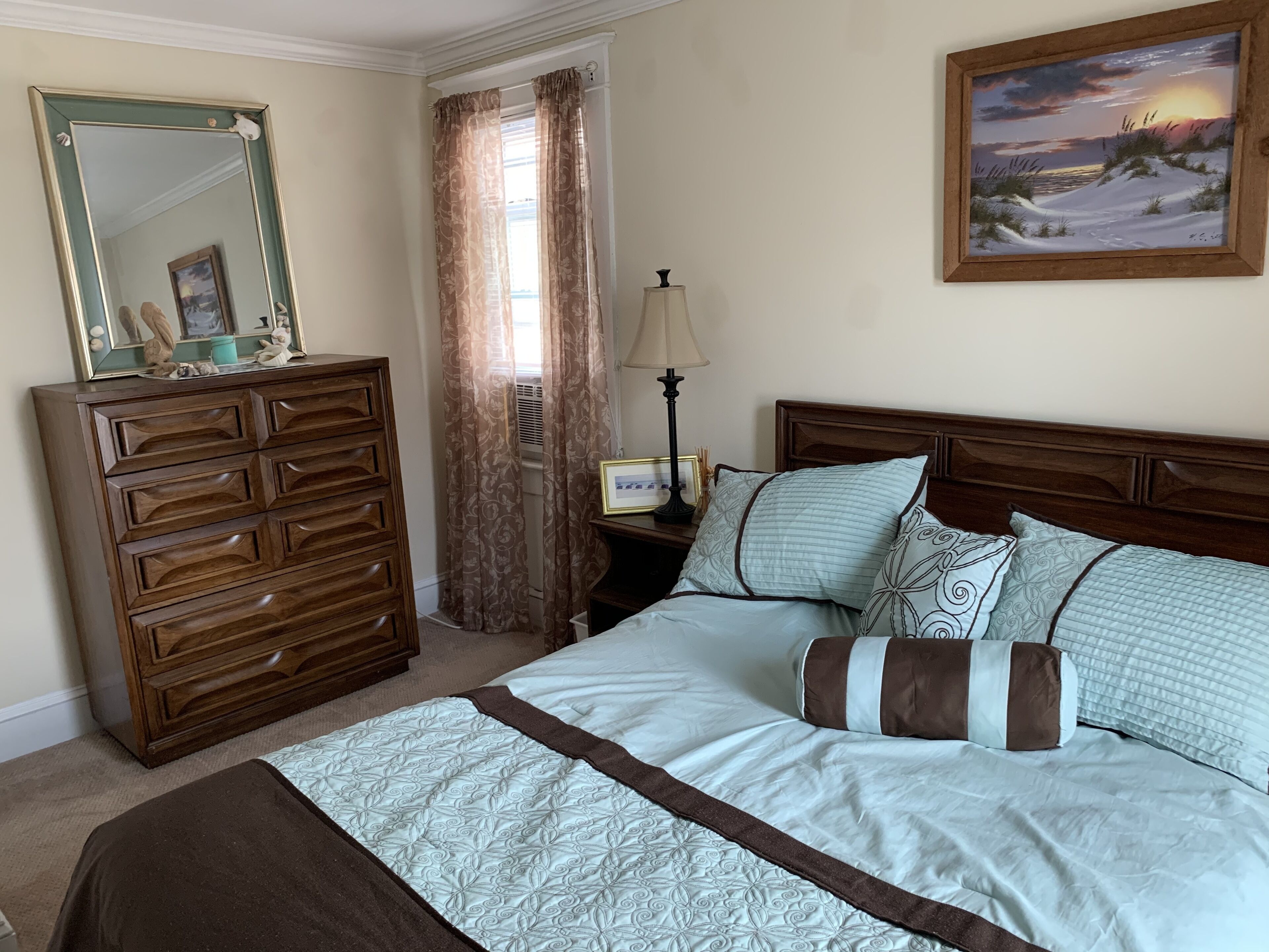 2 quartos, ferros/tábuas de passar roupa, Wi-Fi, roupa de cama
