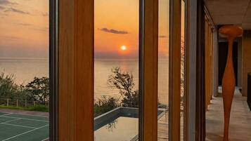 Copriletto in piuma, una cassaforte in camera, con stile personalizzato