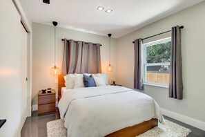 4 habitaciones, escritorio, tabla de planchar con plancha y wifi gratis 