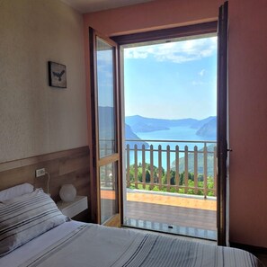 1 camera, Wi-Fi gratuito, lenzuola