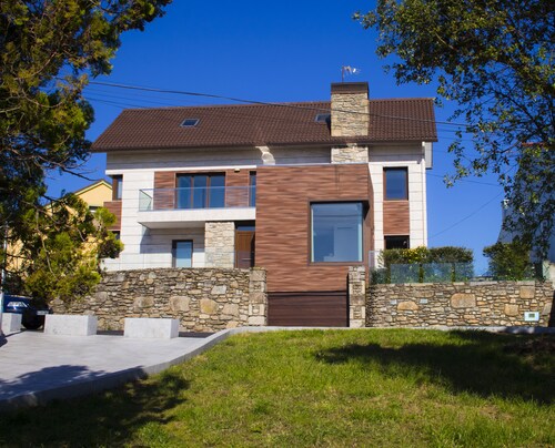 FEITIÑA HOUSE: modern and functional sea views