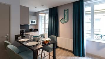 Departamento urbano (35m2) | Cocineta privada | Refrigerador, horno, lavavajillas y cafetera y tetera