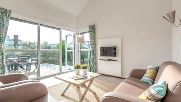 House | Living room | TV