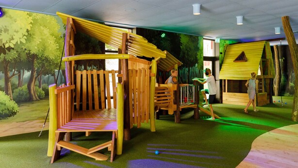 Bungalow | Children’s area - Woodland Bungalow w/ Pool (Epe)