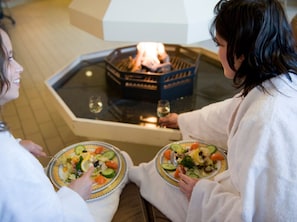 4 bedrooms, individually furnished - Restyled Villa With Dishwasher, Near the Sea in Domburg (Domburg)