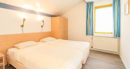 Comfortable Bungalow With Dishwasher Near the Beach