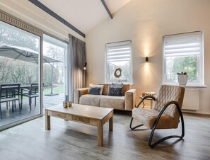 Bungalow | Living room - Comfortable Bungalow With Dishwasher Near the Beach (Hollum)