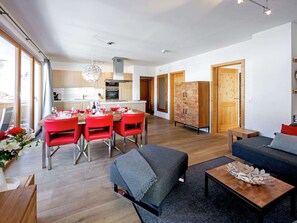 Apartment | Private kitchen | High chair - Apartment in Gerlos Next to the ski Slope (Gerlos)