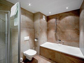 Apartment | Bathroom