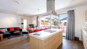 Apartment | Private kitchen | High chair