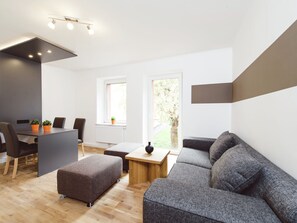 Apartment | Living area - Charming Apartment in Styria With Balcony (Eisenerz)