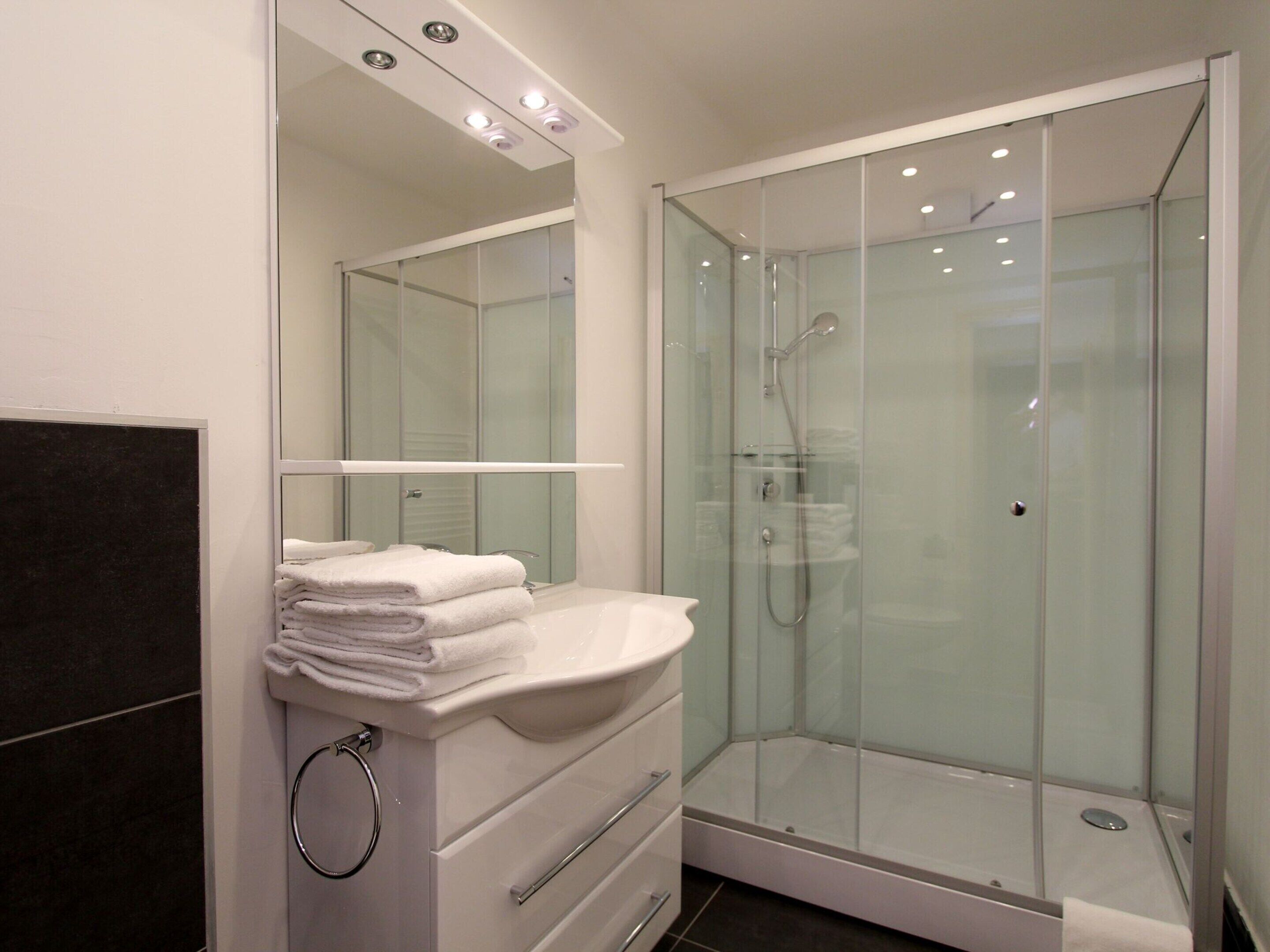 Apartment | Bathroom