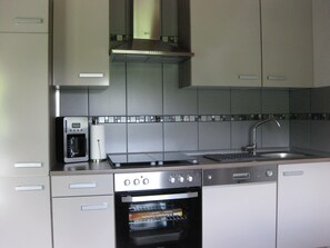 Private kitchen - Holiday Home in Germany With Scenic Nature (Ronshausen)