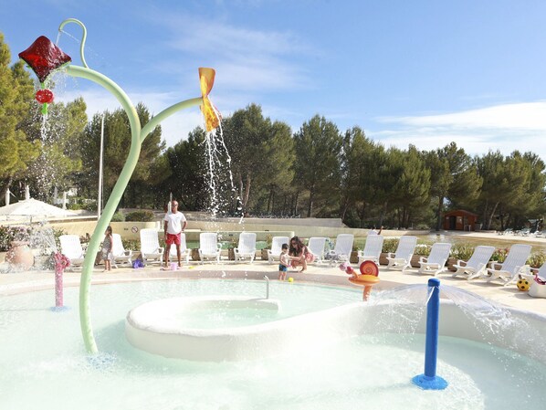Outdoor pool - Comfortable Apartment Located in Authentic Provencal Village (Vernegues)