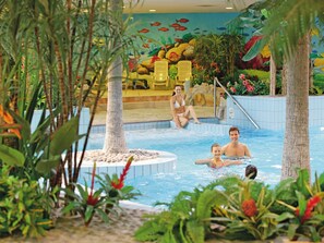 Outdoor pool - Beautyful House in Norman Style Near Deauville and Honfleur (Danestal)