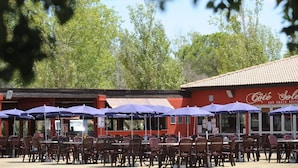 Dining - Quaint Mobile Home With AC in Quaint, and Green Camargue (Le Grau-Du-Roi)