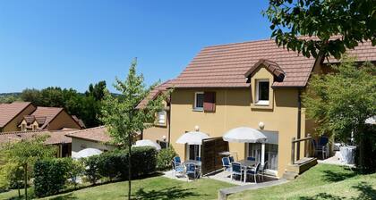 Holiday Home in Sarlat Near Castelnaud Castle