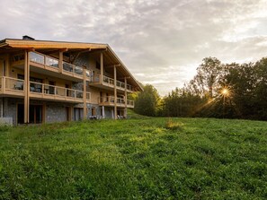 Exterior - Apartment in French Alps With Wellness Centre (Abondance)